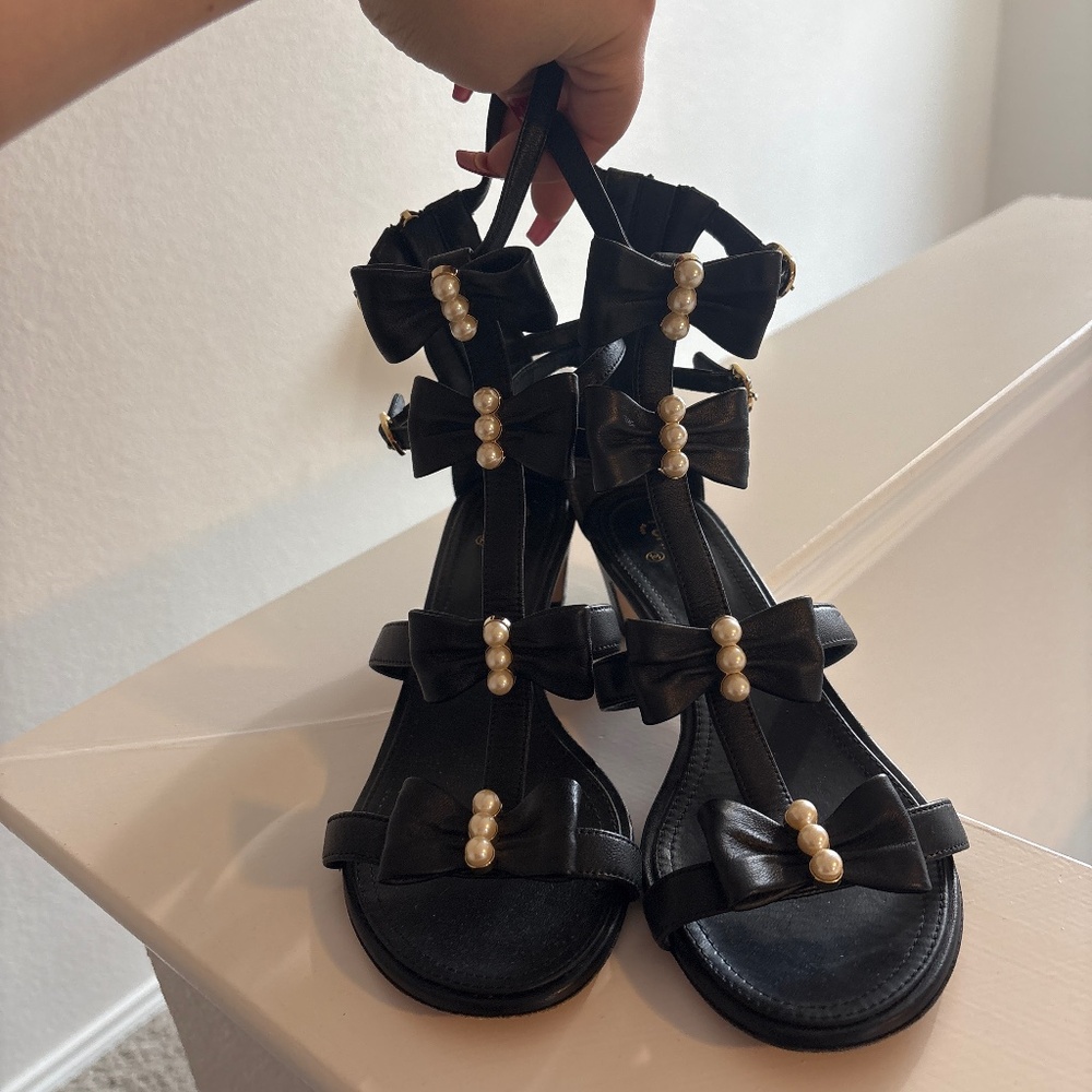 Chanel sandals - Picture 1 of 8